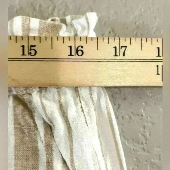 Chico’s Linen Cropped Striped Beige White Pants Pockets Stretch Waist Size 10P - Picture 8 of 8